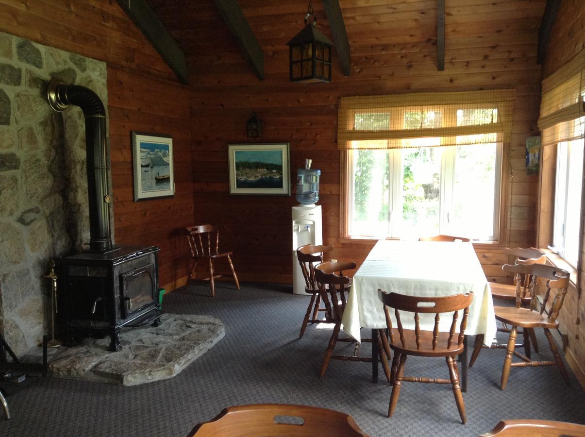 Auberge Ma Maison Sainte-Melanie エクステリア 写真